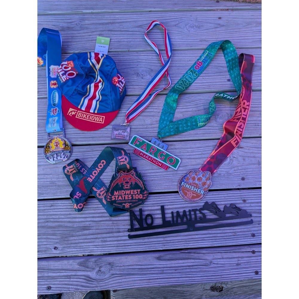Lot of‎ 5 Finishers medals 5k 10k half marathon and marathon Hat Metal Plaque